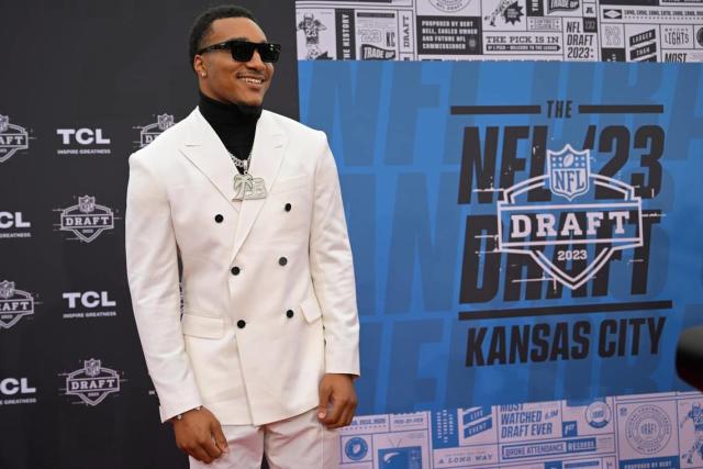 NFL Draft 2022 Red Carpet Outfits & Arrivals, Photos – Rvce News