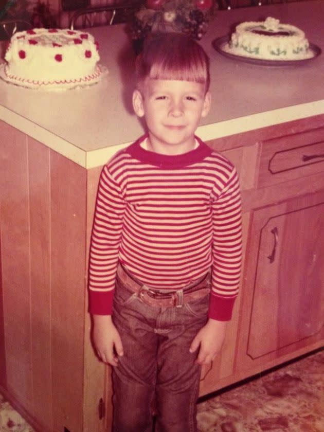 The author, age 5, at his mom's last birthday party. (Photo: Courtesy of Greg Howard)