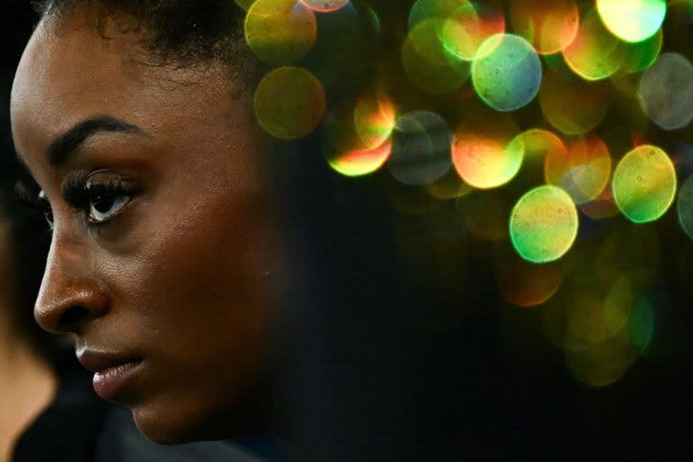 La estadounidense Simone Biles, concentrada durante la final femenina de gimnasia artística 