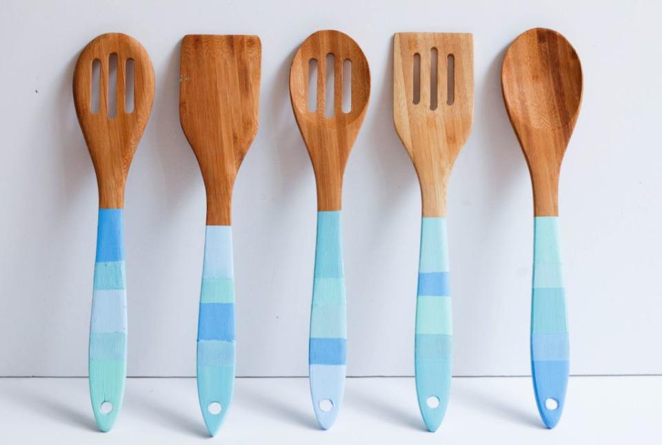 Set Of Striped Kitchen Utensils