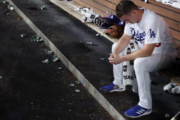 Dodgers keeping Roberts as manager despite latest early playoff exit