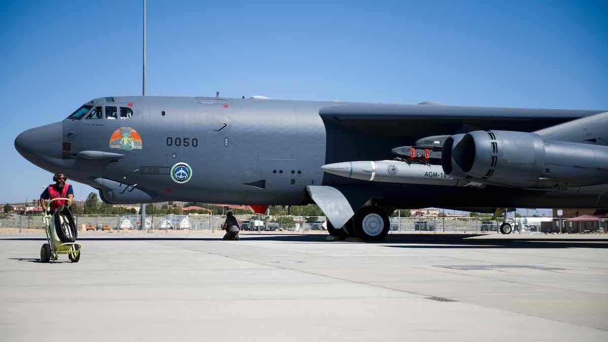 a b 52h stratofortress assigned to the 419th flight test squadron is undergoes pre flight procedures at edwards air force base, california, aug 8 the aircraft conducted a captive carry flight test of the agm 183a air launched rapid response weapon instrumented measurement vehicle 2 at the point mugu sea range off the southern california coast air force photo by giancarlo casem