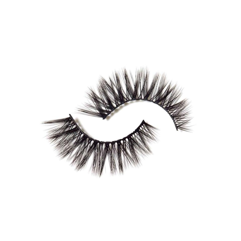 <strong><a href="https://www.anastasiabeverlyhills.com/false-lashes-dreamy/ABH01-10013.html?cgid=eyes-false-lashes" target="_blank" rel="noopener noreferrer">Anastasia Beverly Hills: Dreamy, $12</a></strong>