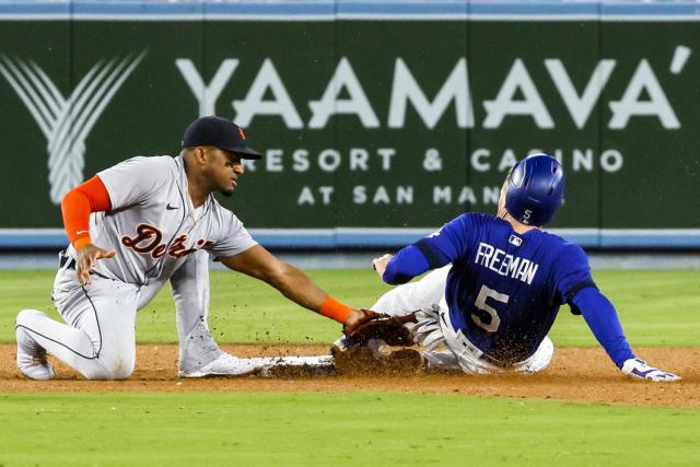 Freddie Freeman reaches 200-hit milestone in Dodgers' loss to Giants