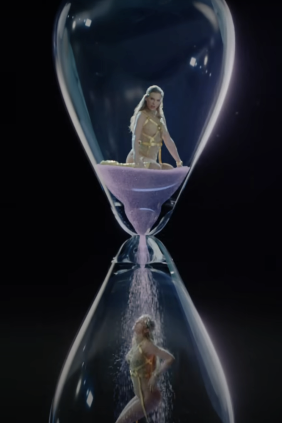 Two Taylors inside an hourglass