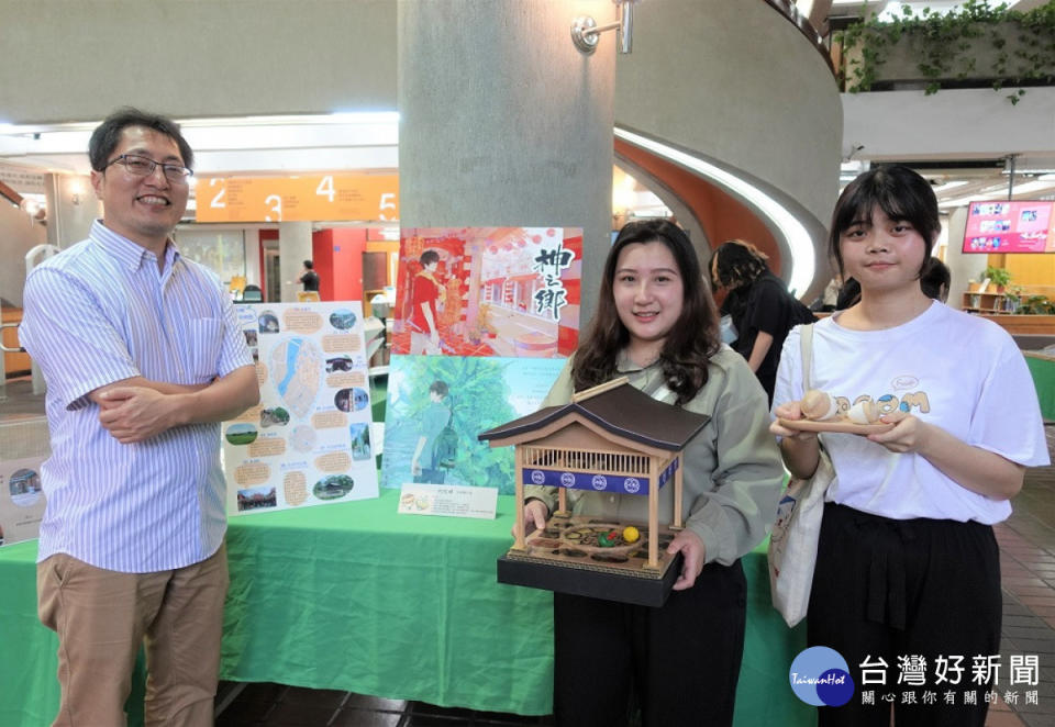 中原學生以中正公園相撲場涼亭為場景製作精緻模型推廣大溪旅遊景點。