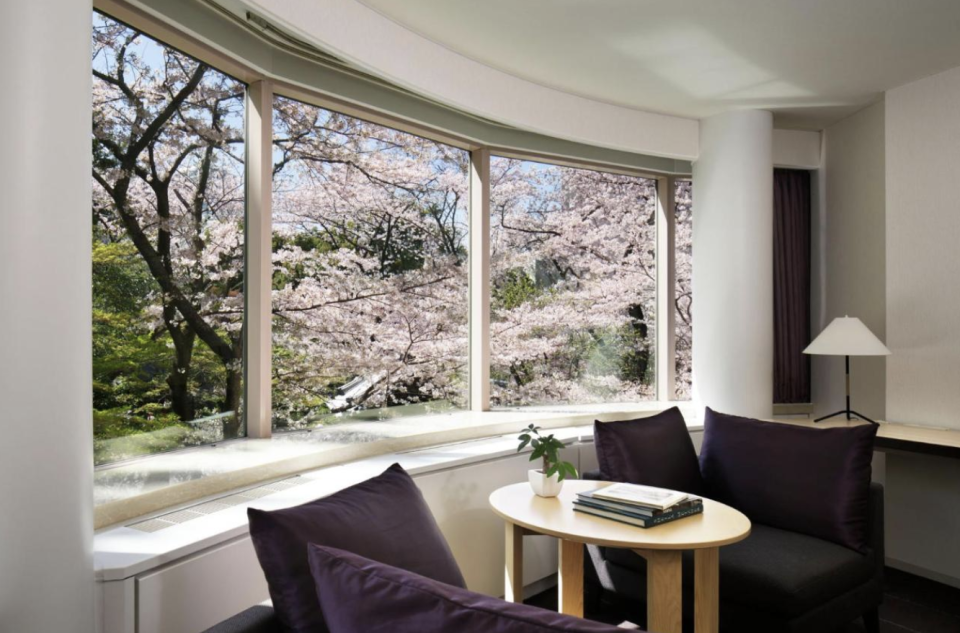 The garden view at The Prince Sakura Tower Tokyo & Takanawa Hanakohro. (PHOTO: Booking.com)