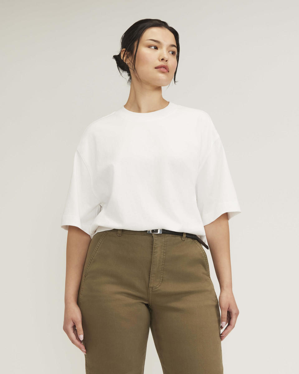 <p><a href="https://go.redirectingat.com?id=74968X1596630&url=https%3A%2F%2Fwww.everlane.com%2Fproducts%2Fwomens-premium-weight-tee-white&sref=https%3A%2F%2Fwww.harpersbazaar.com%2Ffashion%2Fstreet-style%2Fg7872%2Ffall-autumn-outfits%2F" rel="nofollow noopener" target="_blank" data-ylk="slk:Shop Now;elm:context_link;itc:0;sec:content-canvas" class="link ">Shop Now</a></p><p>The Premium Weight Relaxed Tee</p><p>everlane.com</p><p>$27.00</p>