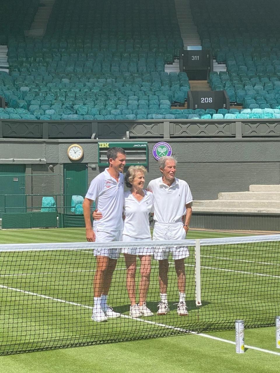 Tim Henman with his parents Jane and Tony
