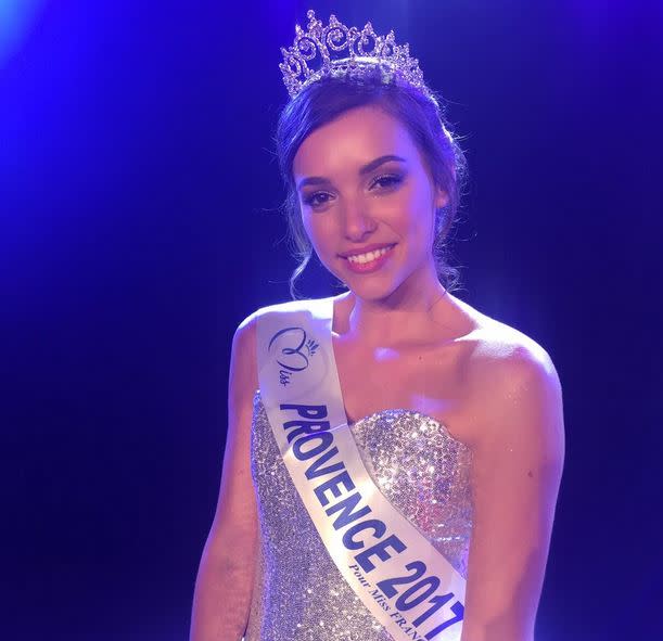 <p>Kleofina Pnishi, 22 ans, a été élue Miss Provence. Elle est diplômée en journalisme et communication.<br> Crédit photo : Twitter Miss France </p>