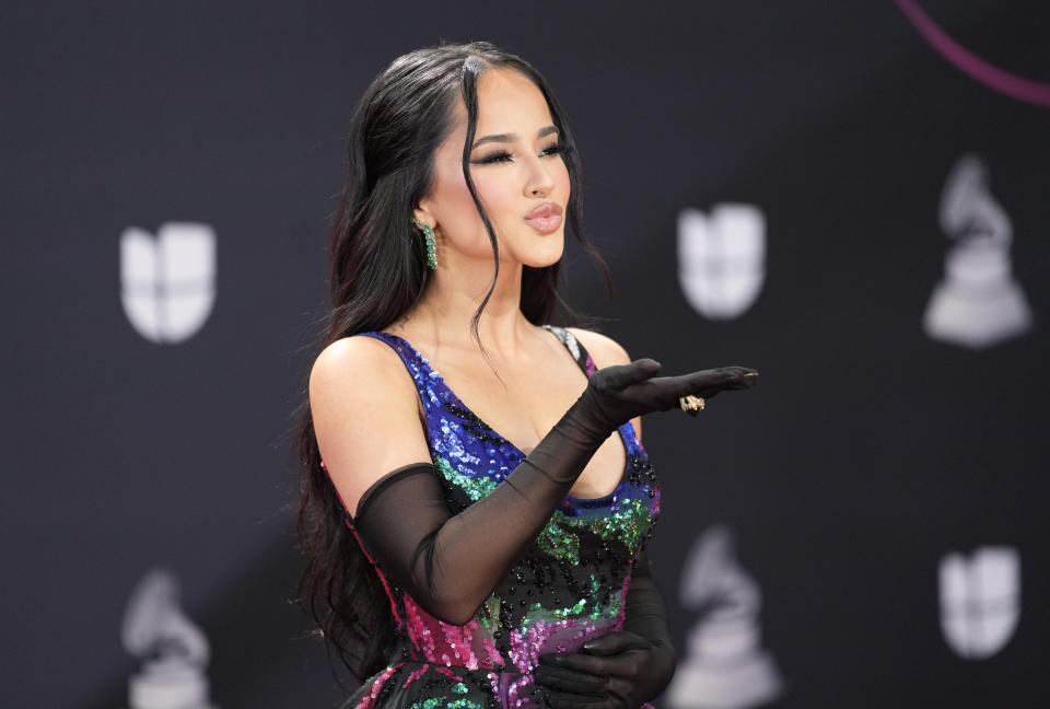 Becky G arrives llega la 23a entrega anual del Latin Grammy en la Mandalay Bay Michelob Ultra Arena el jueves 17 de noviembre de 2022. (Foto AP/John Locher)