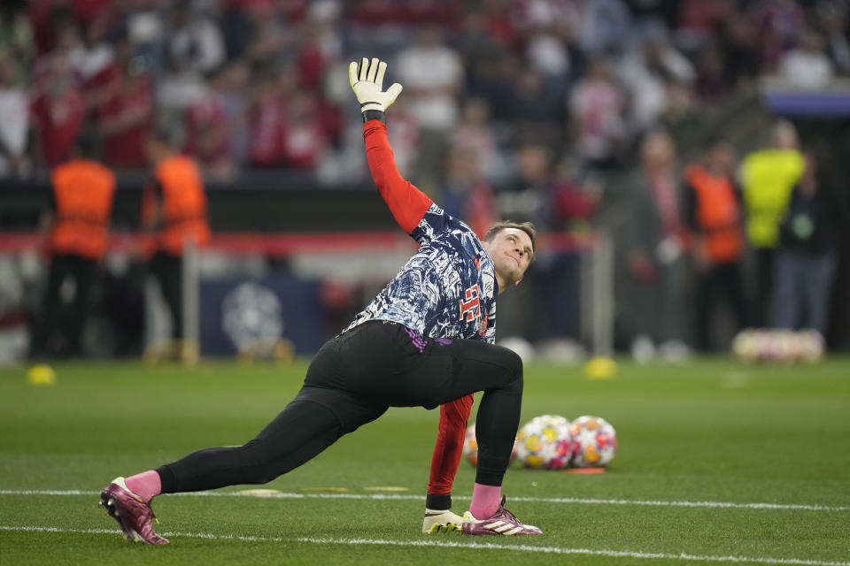 Bayern's goalkeeper Manuel Neuer warms up prior to the Champions League semifinal first leg soccer match between Bayern Munich and Real Madrid at the Allianz Arena in Munich, Germany, Tuesday, April 30, 2024. (AP Photo/Matthias Schrader)