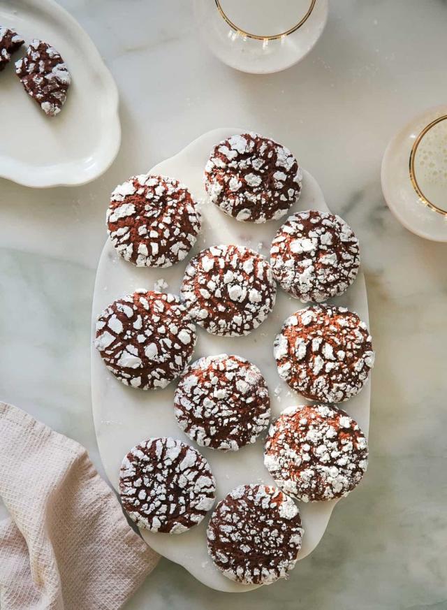 Golf Ball Truffles and Putting Green Brownies - SugarHero