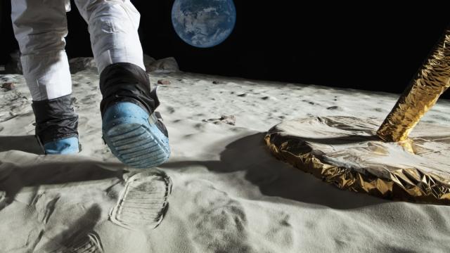 Moon Soil Can Be Turned Into Air and Fuel for Lunar Astronauts