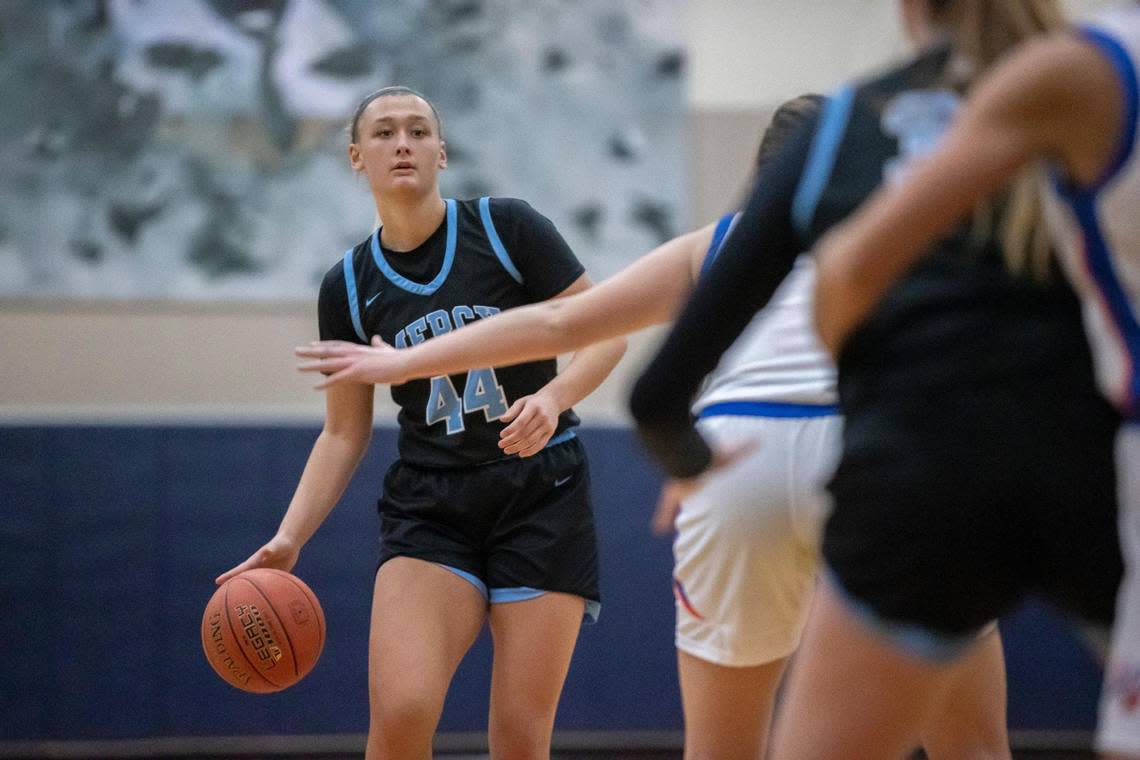 Mercy’s Leah Macy (44) is a four-star recruit in the class of 2025.