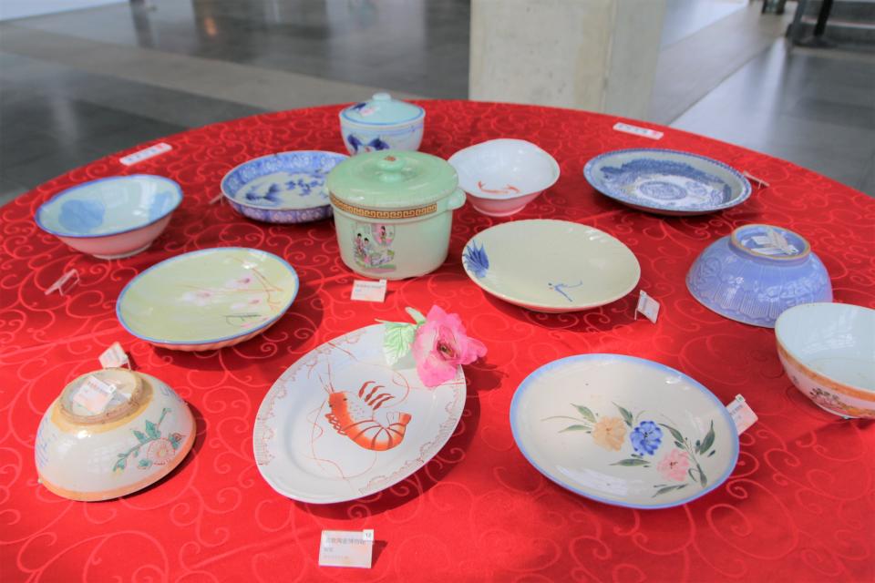 精選陶博館典藏品展出傳統餐桌