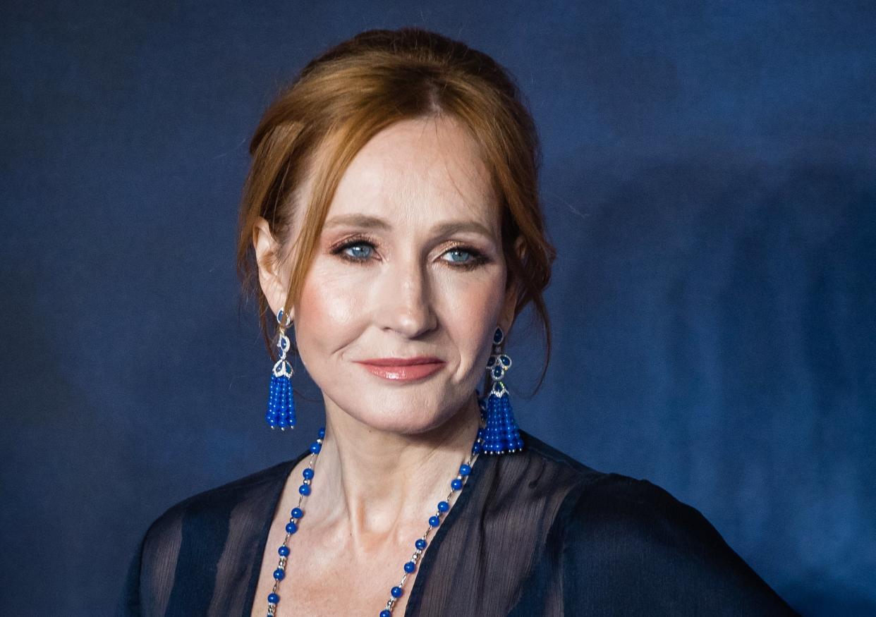 J.K. Rowling sorgte mit ihren Äußerungen für eine Kontroverse. (Bild: Samir Hussein/WireImage/Getty Images)