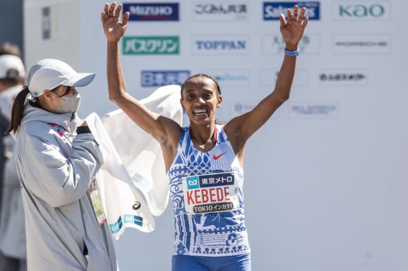 Ethiopia's Sutume Asefa Kebede wins the first place of women's marathon during the Tokyo Marathon 2024 in Tokyo. Pool/ZUMA Press Wire/dpa