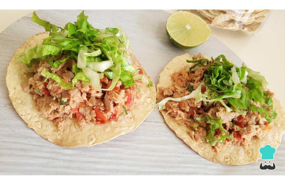 Receta de tostadas de atún a la mexicana