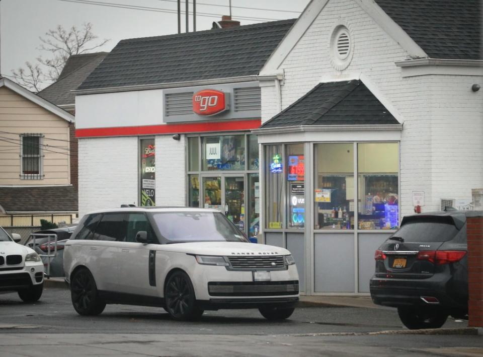 The convenience store where Murray bought two winning tickets that brought in more than $12 million in profit. Probe-Media for NY Post