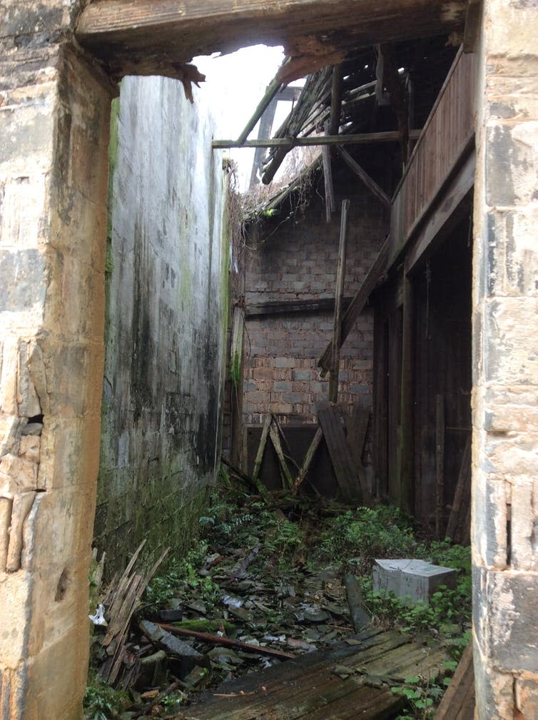 <span class="caption">An abandoned building in Anhui province – a typical scene in non-listed rural villages.</span> <span class="attribution"><span class="source">Xiang Ren</span>, <span class="license">Author provided</span></span>