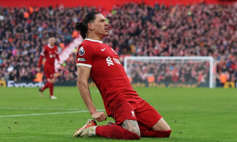 <span>Darwin Núñez celebrates after scoring Liverpool’s third.</span><span>Photograph: Phil Noble/Reuters</span>