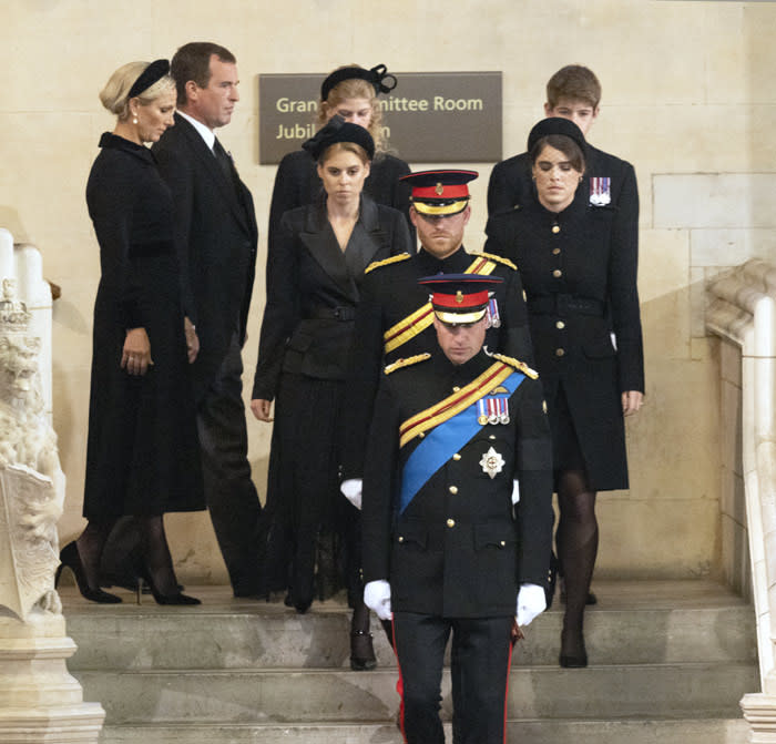 Las nietas de la reina Isabel, con diadema