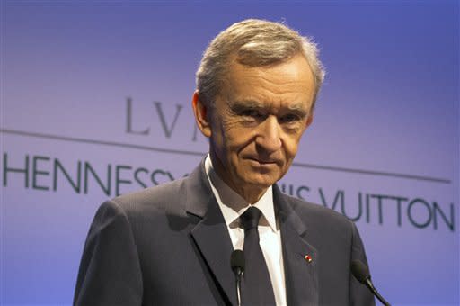 Platz 9: Bernard Arnault, seines Zeichens Vorstandsvorsitzender und Chef von LVMH (Louis Vuitton Moet Hennessy), plus Familie. Das Vermögen des Clans, der mit Luxusprodukten sein Geld verdient, beläuft sich auf 37,7 Milliarden US-Dollar. Der Firma gehören darüber hinaus Anteile an Christian Dior sowie Einzelhandels-, Jacht- und Internetfirmen. (Bild-Copyright: AP)