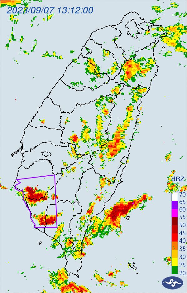 氣象局針對南部3縣市發布大雷雨即時訊息。（圖／中央氣象局）