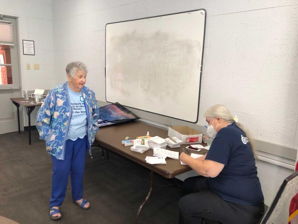 Selma Bukstein, left, of the Laguna Woods retirement community,