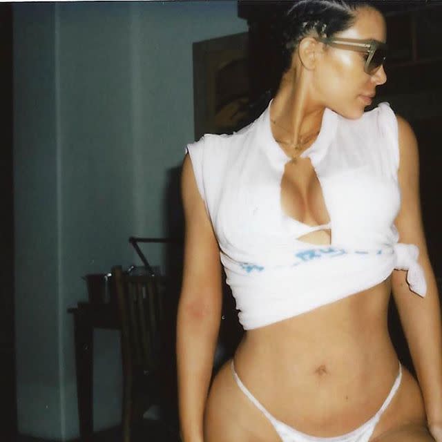 109) Kim Kardashian nude - April 2018