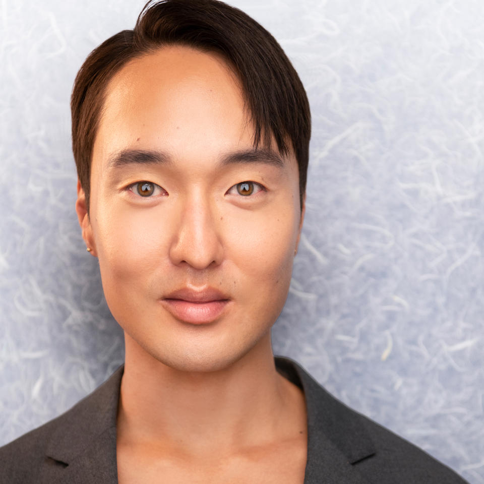 <p>John Yi has been with <em>KPOP</em> for eight years since the first 2014 workshop and makes his Broadway debut. Off-Broadway: <em>KPOP</em> (Ars Nova), <em>Snow in Midsummer</em> (Classic Stage), <em>Notes From Now </em>(Prospect), <em>Soft</em><br><em>Power </em> (Public). Tour: <em>Cinderella</em> (First National). TV: <em>Jigsaw</em> (Netflix), <em>The Other Two</em> (HBO), <em>Mr. Robot</em> (USA). Film: <em>Over The Moon</em> (Netflix). 엄마 아빠, 사랑해요! For Bean.</p>