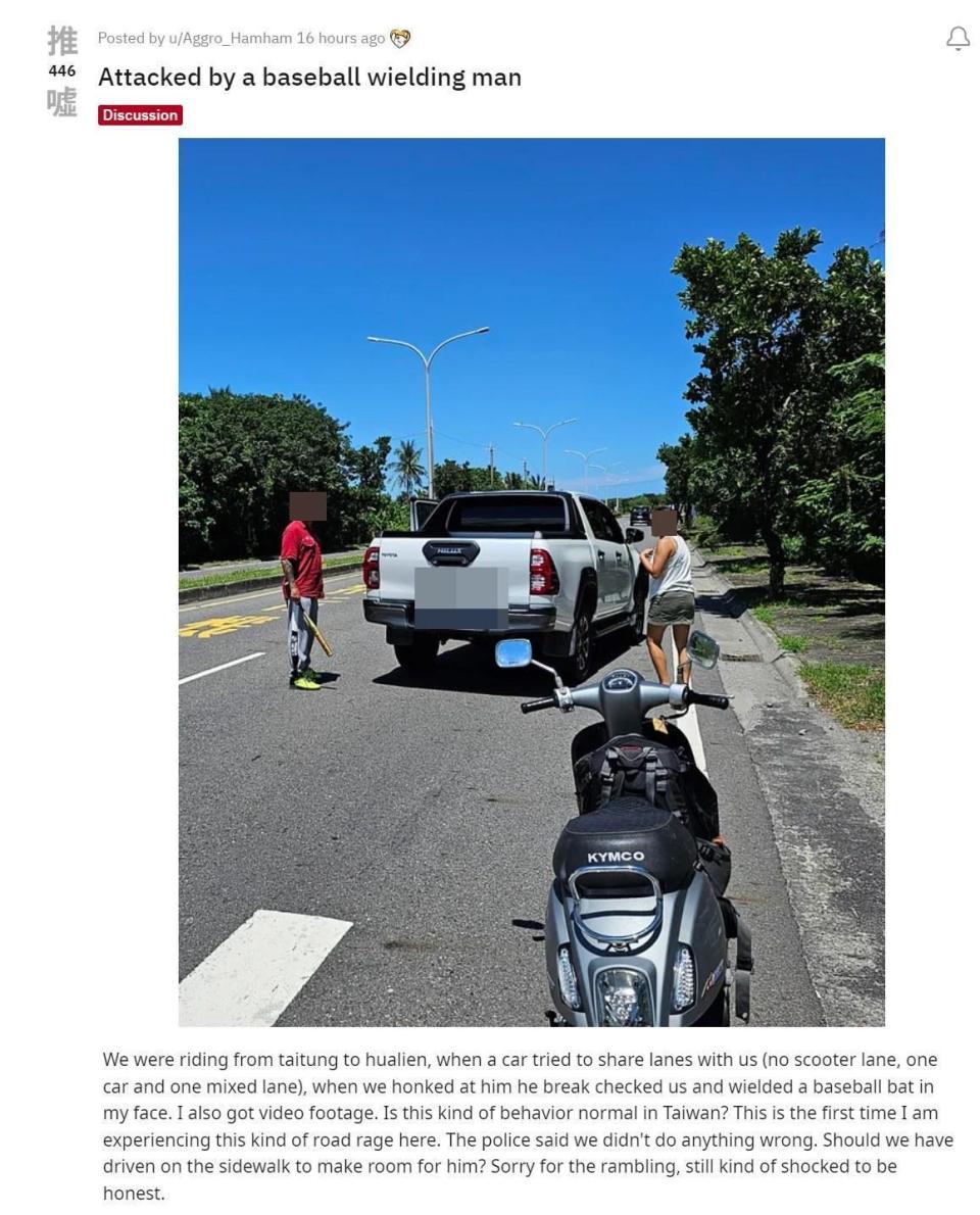 一名外籍人士在Reddit控訴，一名台男逼自己車，並拿球棒威脅。（翻攝自Reddit）