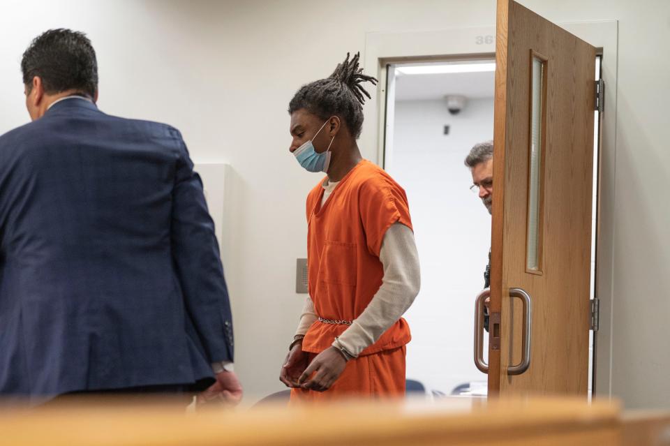 Defendant Martavon Nelson enters the courtroom during a preliminary hearing regarding the death of Kai Turner at Calhoun County District Court on Thursday, Dec. 8, 2022.