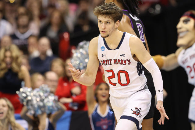 Alabama Basketball reaches out to Saint Mary's transfer guard Aidan Mahaney  - Yahoo Sports