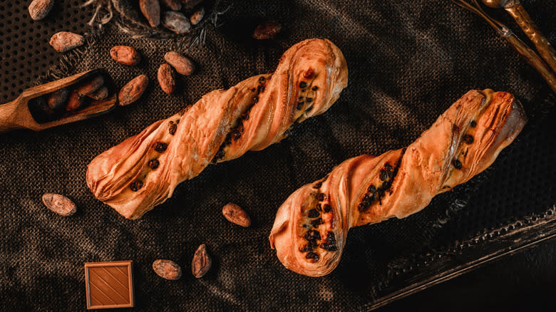 Pastry twists with chocolate