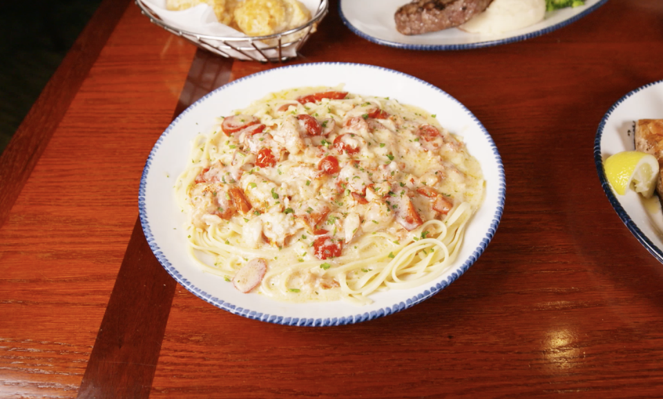 20) Fettuccine Alfredo, Red Lobster