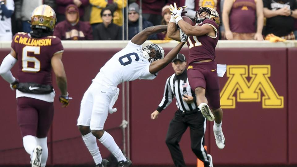 <div>Minnesota Gophers defensive back Antoine Winfield Jr. (11) intercepted a pass intended for Penn State Nittany Lions wide receiver <a class="link " href="https://sports.yahoo.com/nfl/players/40167/" data-i13n="sec:content-canvas;subsec:anchor_text;elm:context_link" data-ylk="slk:Justin Shorter;sec:content-canvas;subsec:anchor_text;elm:context_link;itc:0">Justin Shorter</a> (6) in the first quarter. (Photo by Aaron Lavinsky/Star Tribune via Getty Images)</div> <strong>(Getty Images)</strong>