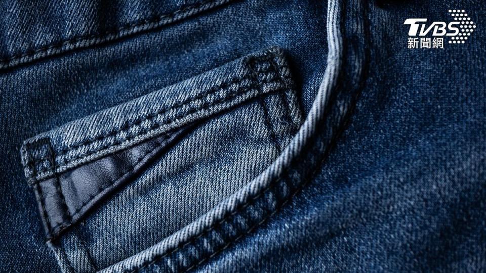 牛仔褲口袋中，往往還有一個「迷你口袋」。（示意圖／shutterstock達志影像）