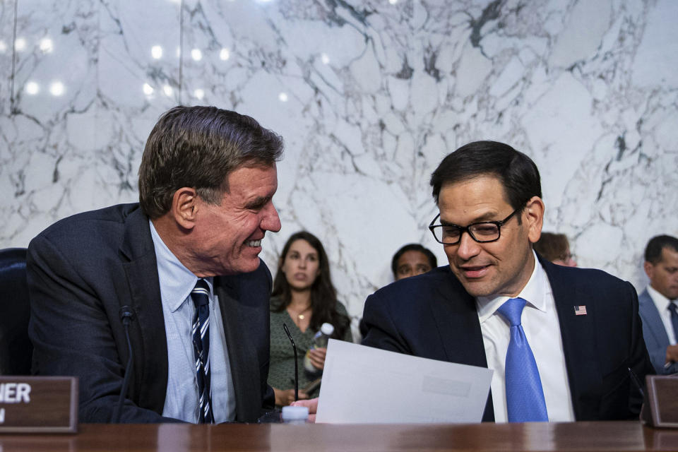 Senator Mark Warner and Senator Marco Rubio. (Al Drago / Bloomberg via Getty Images file)