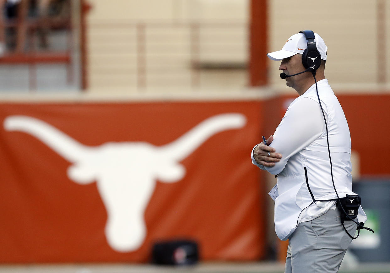 AUSTIN, TX - APRIL 23: University of Texas Long Horns head coach Steve Sarkisian calls a play during the spring game on April 23, 2022, at Darrell K Royal - Texas Memorial Stadium in Austin, TX. (Photo by Adam Davis/Icon Sportswire via Getty Images)
