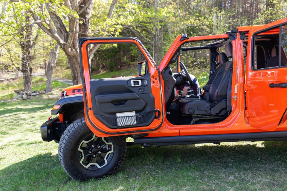 2020 Jeep Gladiator Rubicon26