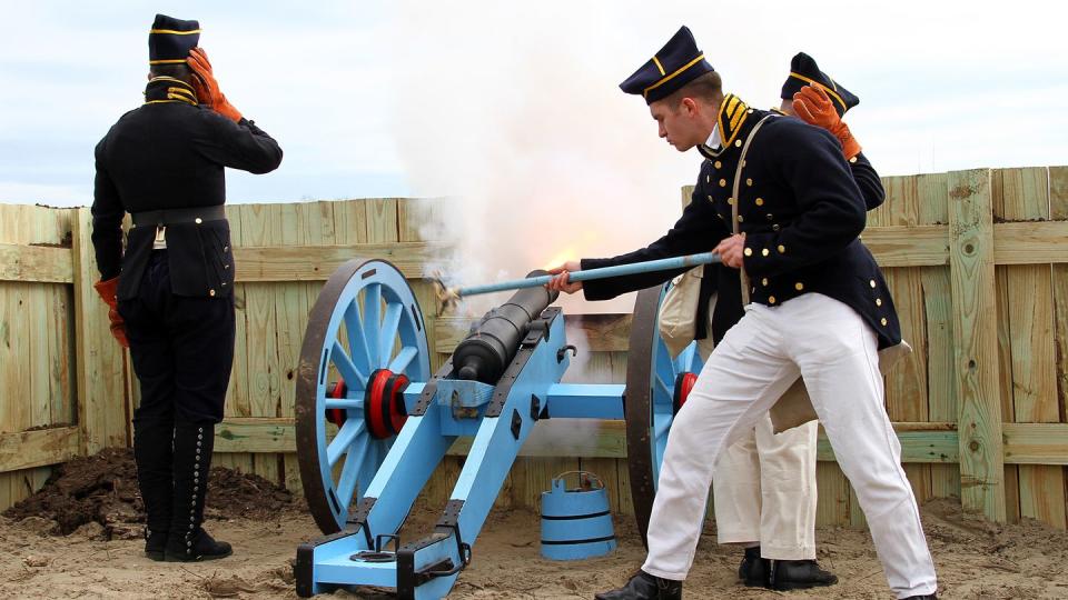 Reenactors participate in a living history encampment for the 200th commemoration of the Battle of New Orleans in Chalmette, La., Jan. 9, 2015. (Staff Sgt. Scott Raymond/Army)