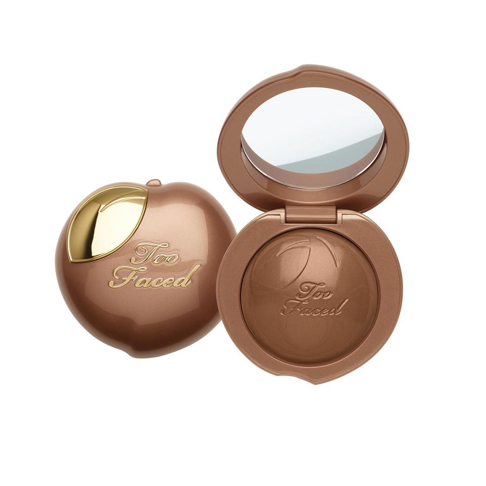 We got all the juicy details on the upcoming Too Faced Peaches & Cream, which will be launching at Sephora in August.