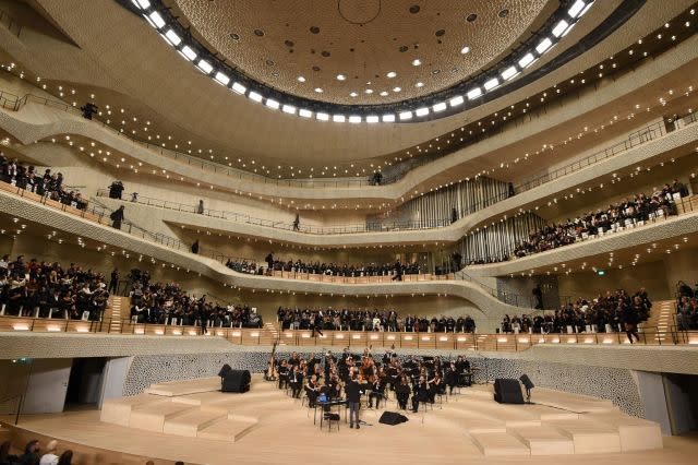 Following on from last year's event in the Elbphilharmonie in Hamburg (seen here), Chanel will show its Métiers d'Art collection in the Metropolitan Museum of Art in New York