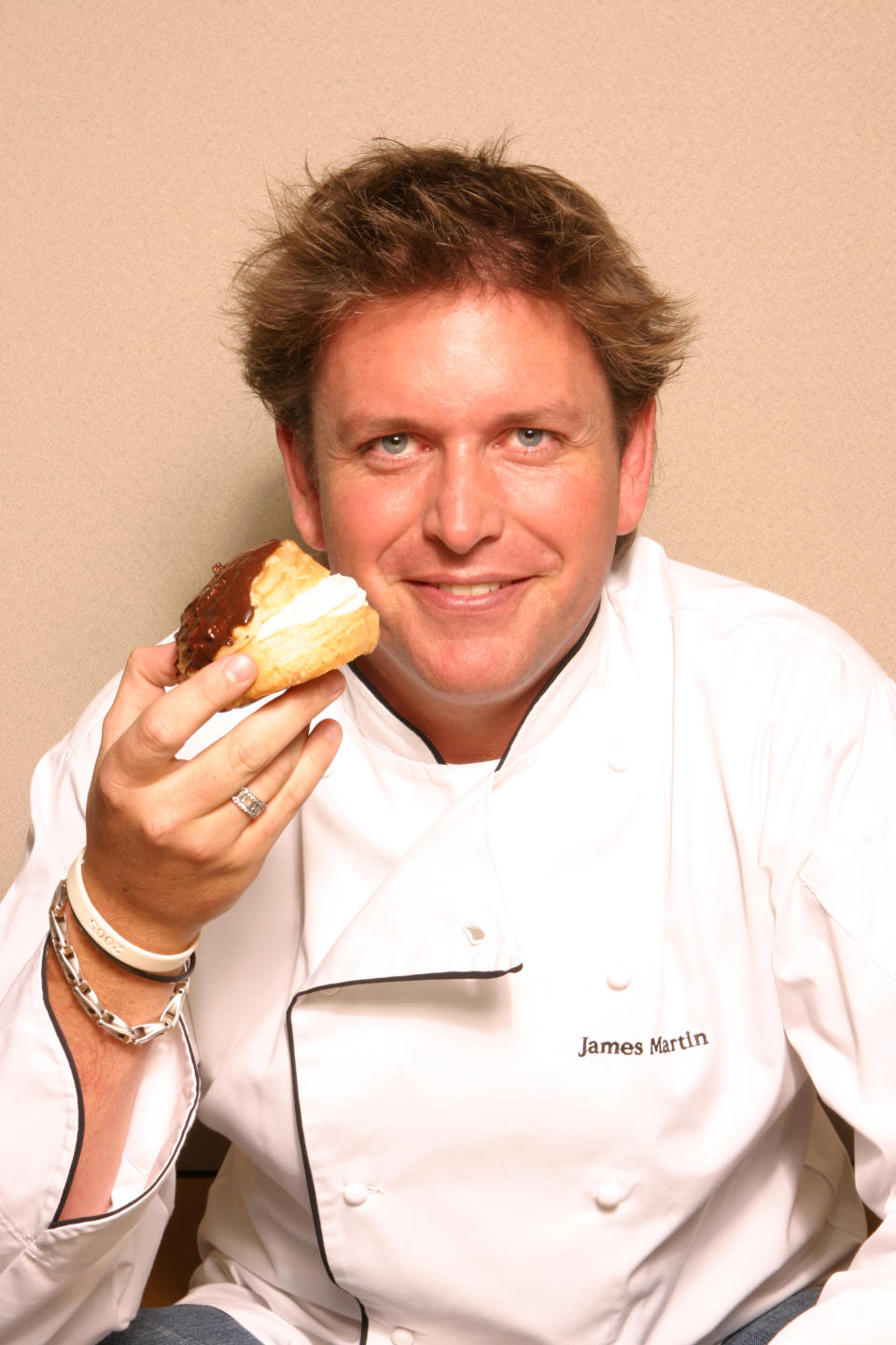 TV chef James Martin was on-hand to reply to complaints on Twitter. (Getty)