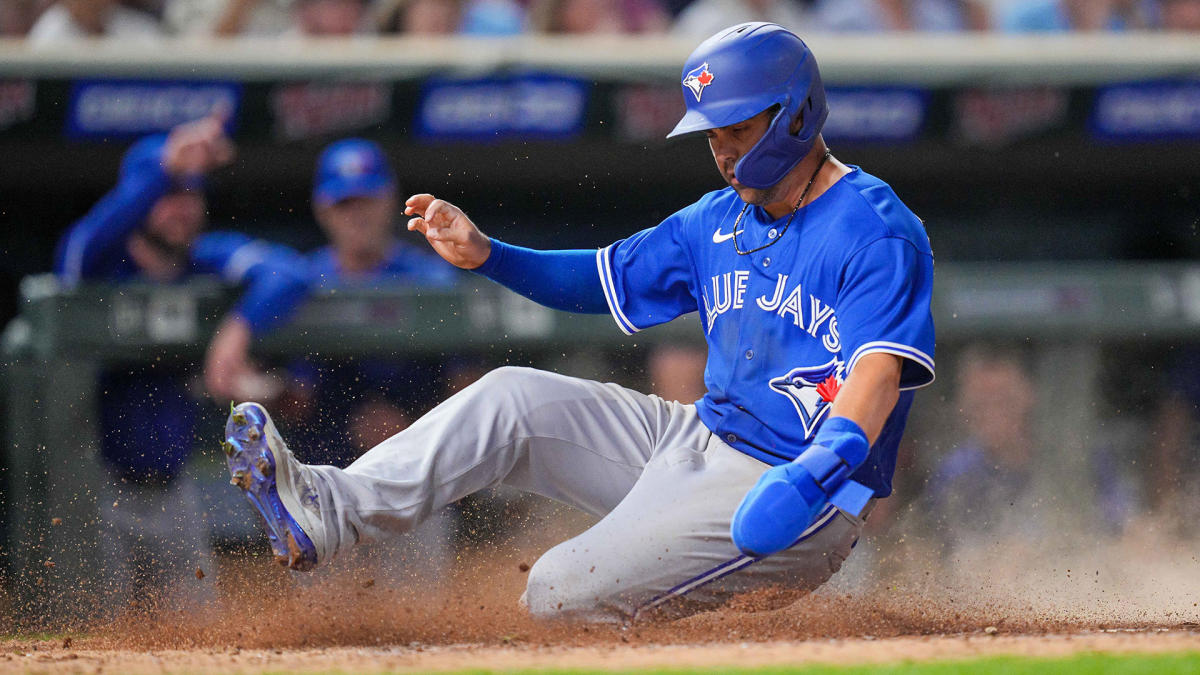 Kevin Kiermaier makes an incredible catch as Blue Jays win rubber