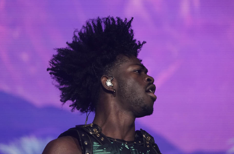 Lil Nas X durante su concierto en el festival Corona Capital en la Ciudad de México el domingo 20 de noviembre de 2022. (Foto AP/Eduardo Verdugo)