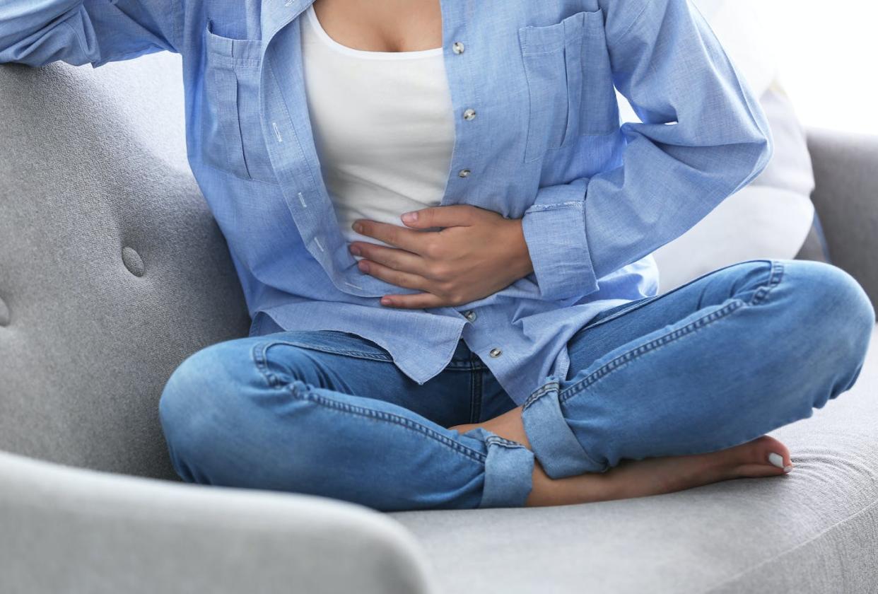 <a href="https://www.shutterstock.com/es/image-photo/young-woman-suffering-menstrual-cramps-home-1137956168" rel="nofollow noopener" target="_blank" data-ylk="slk:New Africa/Shutterstock;elm:context_link;itc:0;sec:content-canvas" class="link ">New Africa/Shutterstock</a>