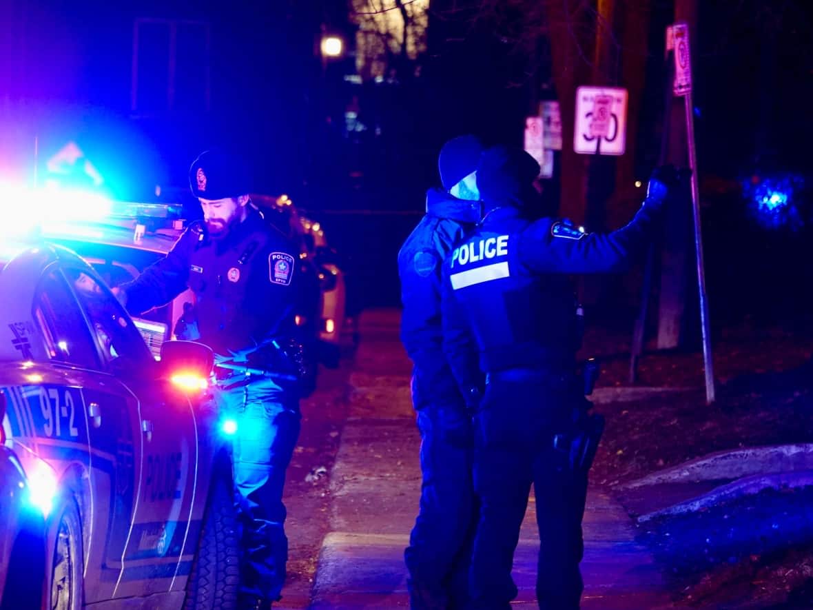 Montreal police say a 50-year-old woman told them she was struck by a bullet while standing near the window of her home in  Côte Saint-Luc.  The woman was brought to hospital with non life-threatening injuries. (Stéphane Grégoire/Radio-Canada - image credit)